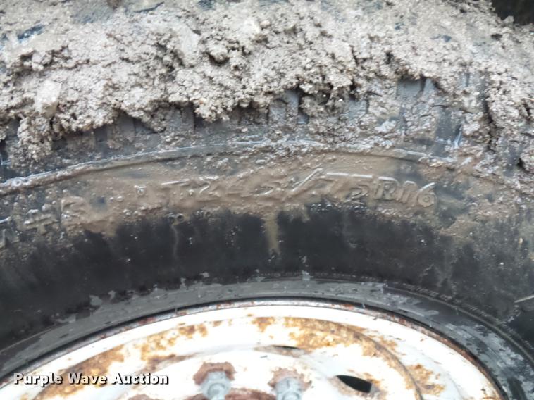 image for item BH9267 1997 Duo Lift sprayer trailer