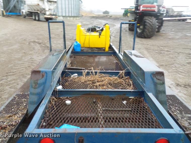image for item BH9267 1997 Duo Lift sprayer trailer