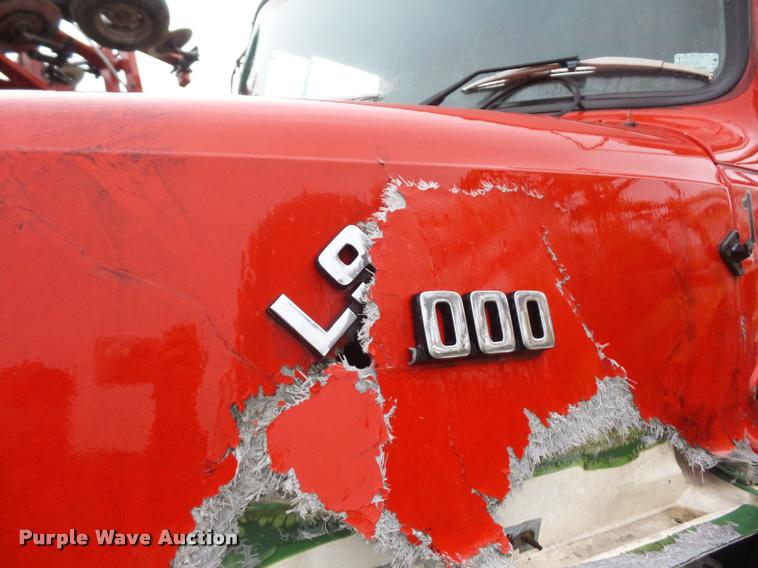 image for item BH9268 1995 Ford L9000 seed tender truck