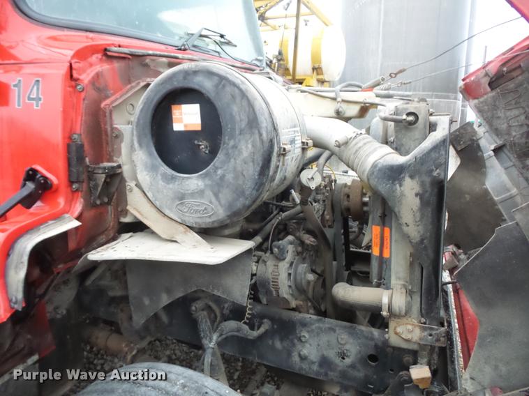 image for item BH9268 1995 Ford L9000 seed tender truck