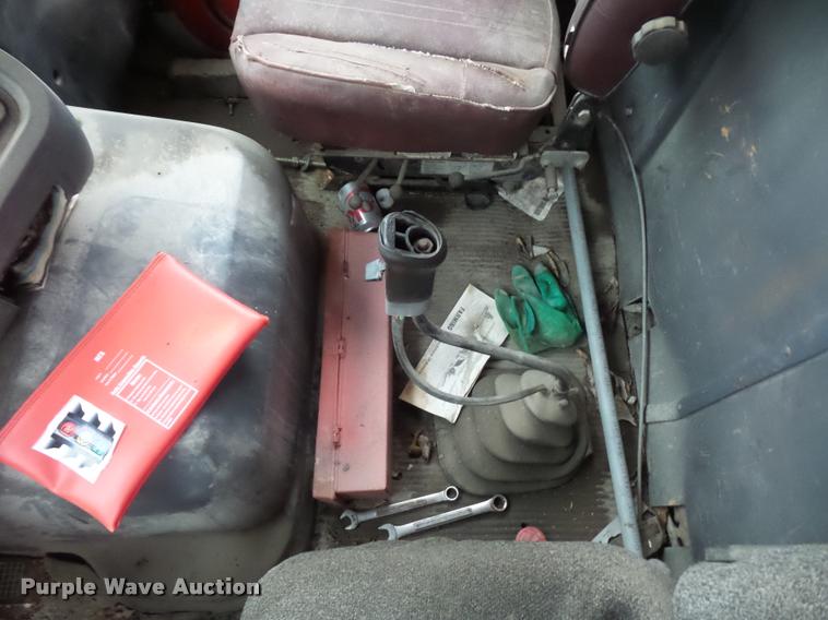 image for item BH9268 1995 Ford L9000 seed tender truck