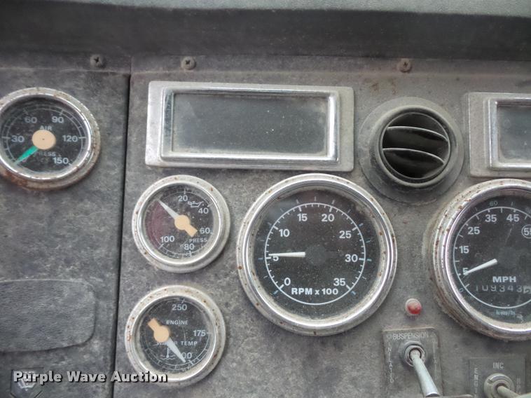 image for item BH9268 1995 Ford L9000 seed tender truck