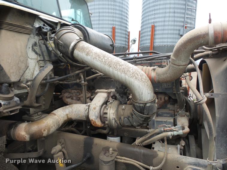 image for item BH9270 1993 Freightliner FLD semi truck