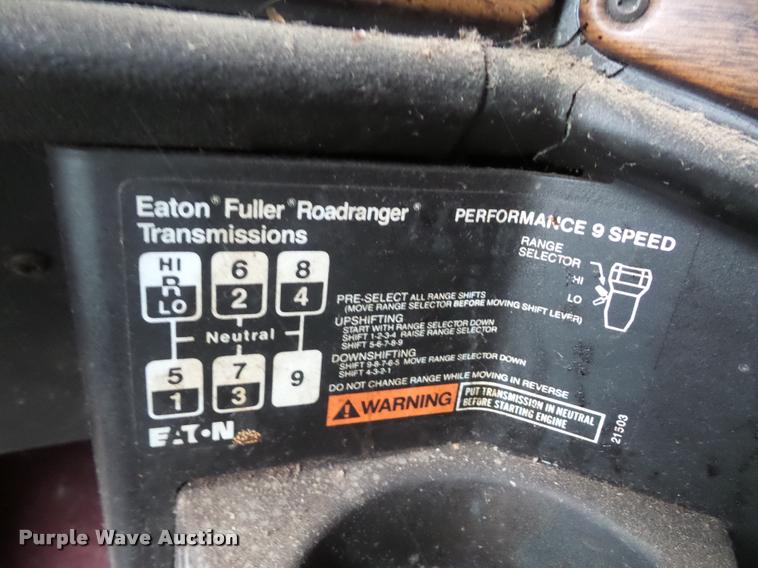 image for item BH9270 1993 Freightliner FLD semi truck