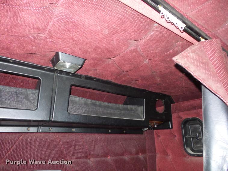 image for item BH9270 1993 Freightliner FLD semi truck