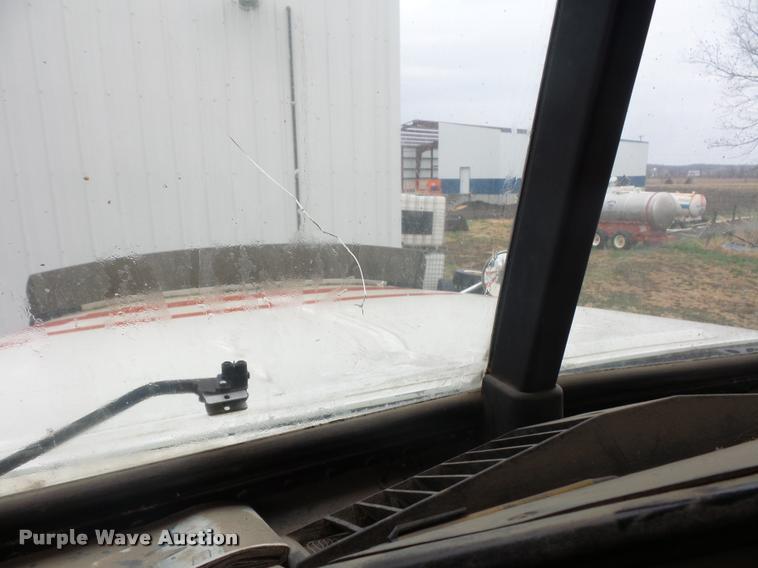 image for item BH9270 1993 Freightliner FLD semi truck