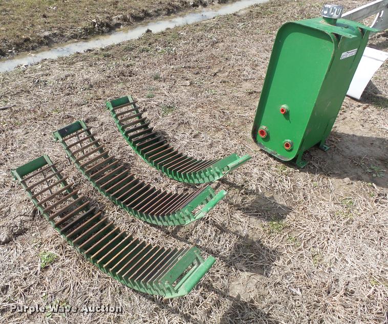 image for item CC9541 John Deere combine parts