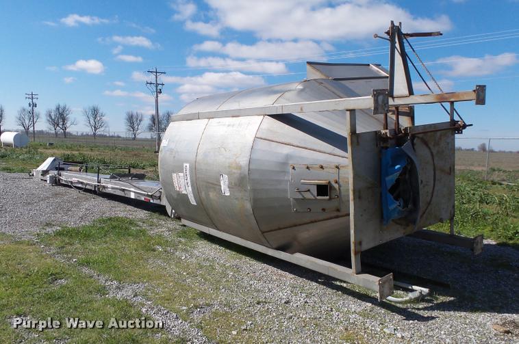 image for item DA2605 Adams seed blender tank with conveyor