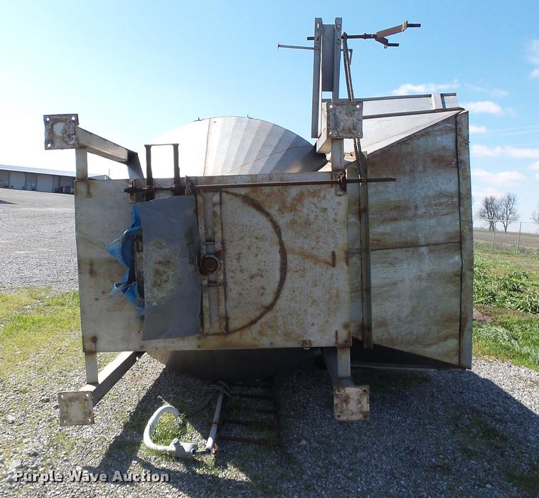 image for item DA2605 Adams seed blender tank with conveyor