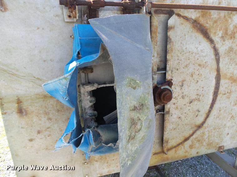 image for item DA2605 Adams seed blender tank with conveyor