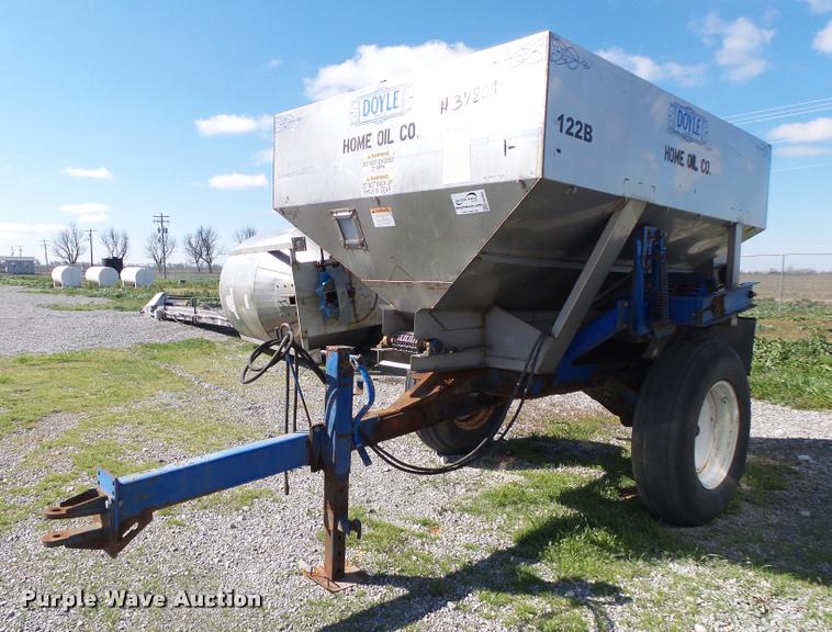 image for item DA2606 Doyle stainless steel fertilizer spreader