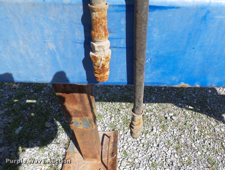 image for item DA2606 Doyle stainless steel fertilizer spreader