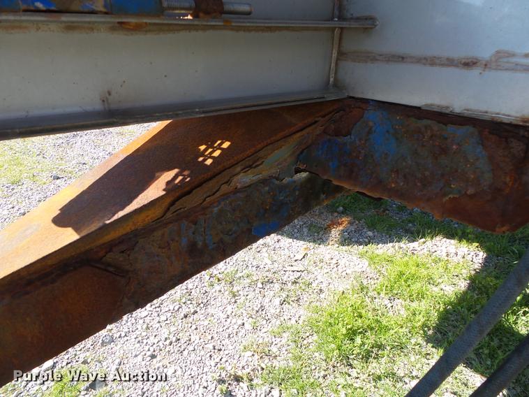 image for item DA2606 Doyle stainless steel fertilizer spreader