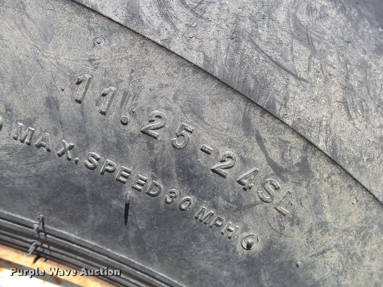 image for item DA2606 Doyle stainless steel fertilizer spreader