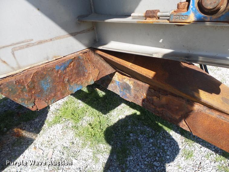 image for item DA2606 Doyle stainless steel fertilizer spreader