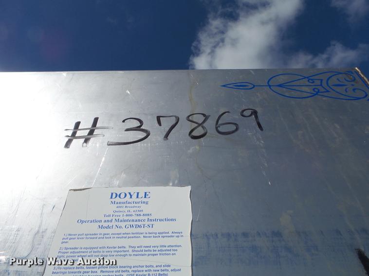 image for item DA2606 Doyle stainless steel fertilizer spreader