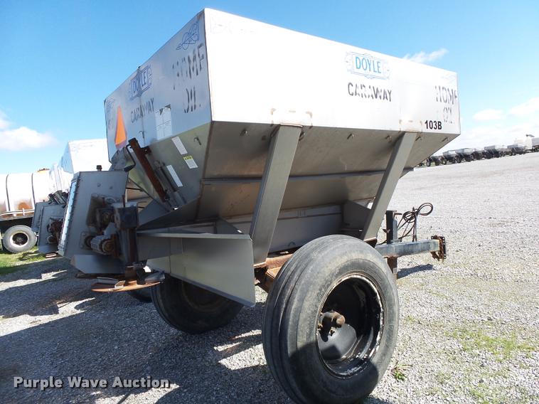 image for item DA2607 Doyle stainless steel fertilizer spreader