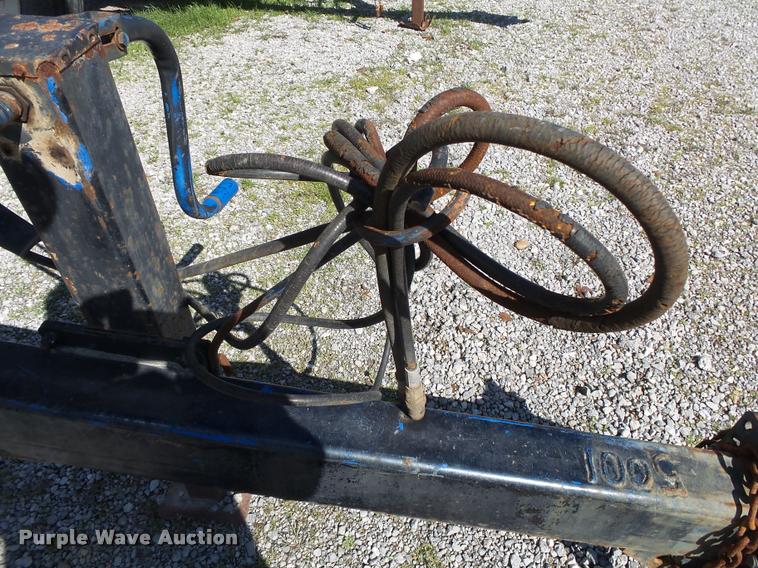 image for item DA2607 Doyle stainless steel fertilizer spreader