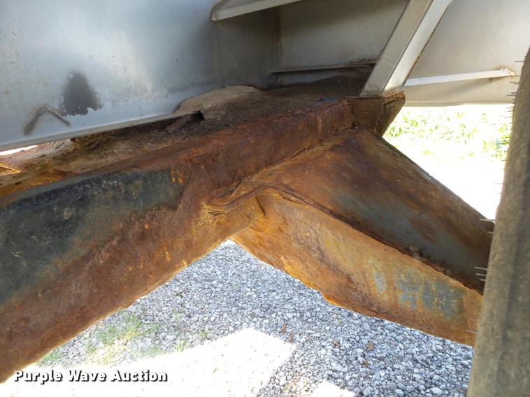 image for item DA2607 Doyle stainless steel fertilizer spreader