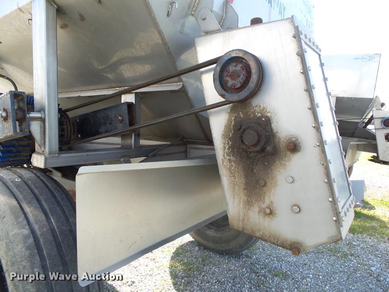 image for item DA2607 Doyle stainless steel fertilizer spreader