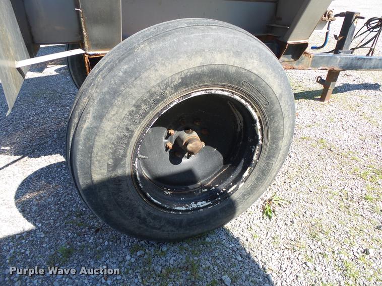 image for item DA2607 Doyle stainless steel fertilizer spreader