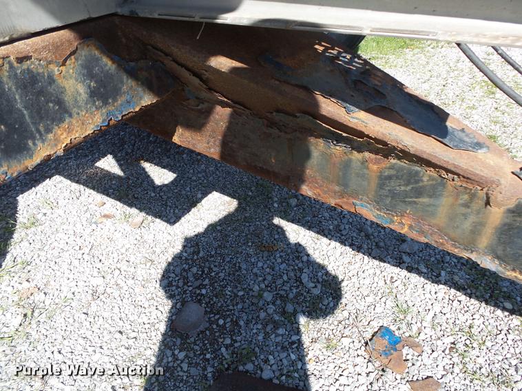 image for item DA2607 Doyle stainless steel fertilizer spreader