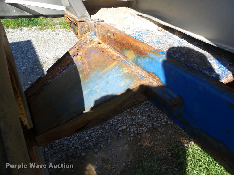 image for item DA2608 Doyle stainless steel fertilizer spreader