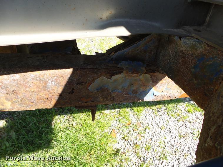 image for item DA2608 Doyle stainless steel fertilizer spreader