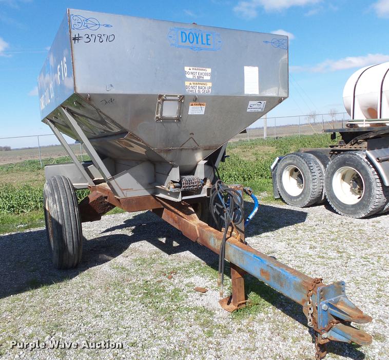 image for item DA2609 Doyle stainless steel fertilizer spreader