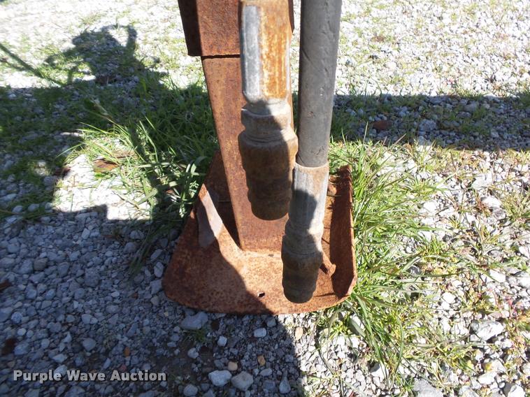 image for item DA2609 Doyle stainless steel fertilizer spreader