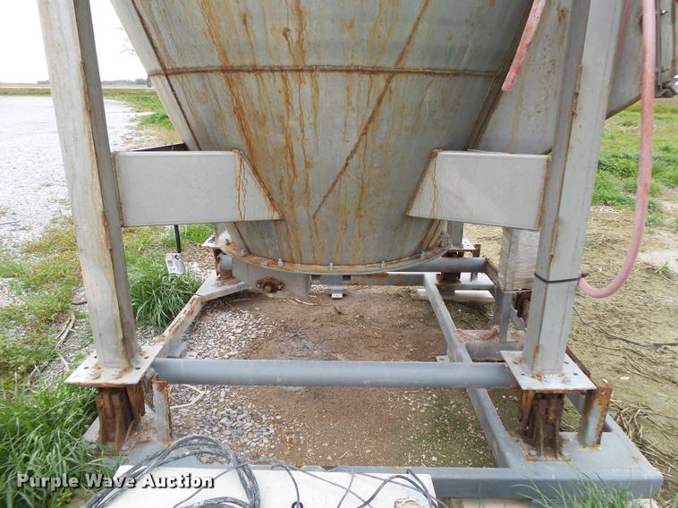 image for item DA2622 Doyle stainless steel seed blender bin