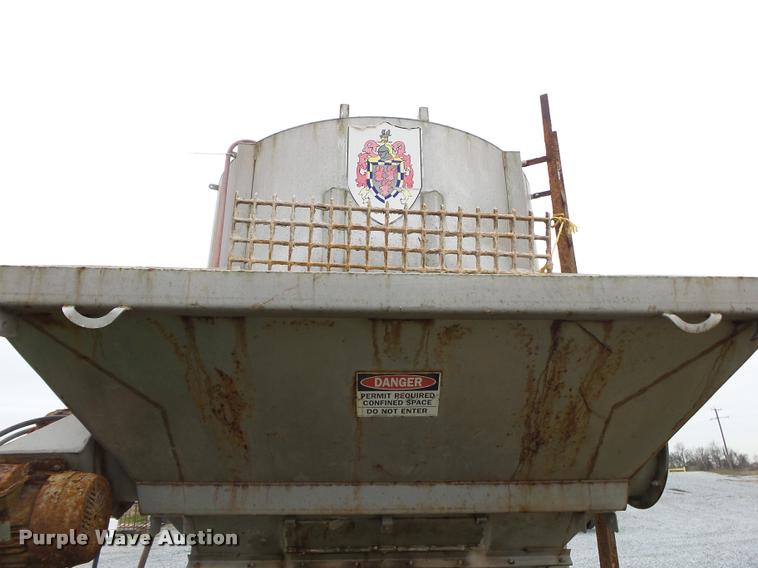 image for item DA2622 Doyle stainless steel seed blender bin