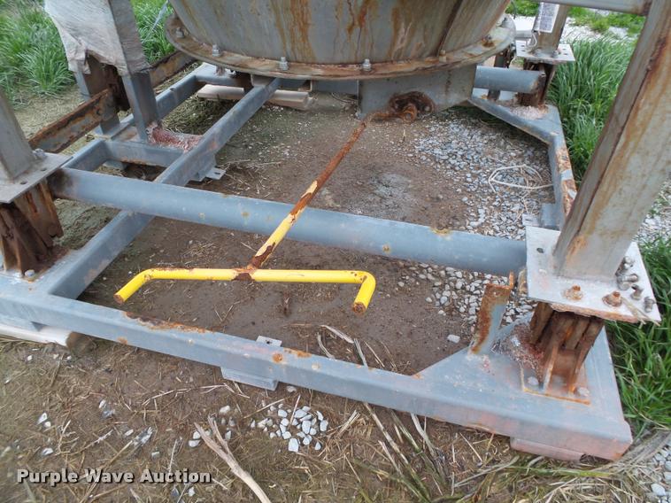 image for item DA2622 Doyle stainless steel seed blender bin