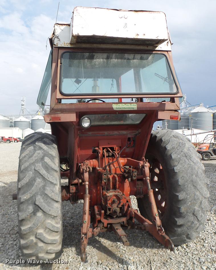 image for item DA3370 International 1066 tractor