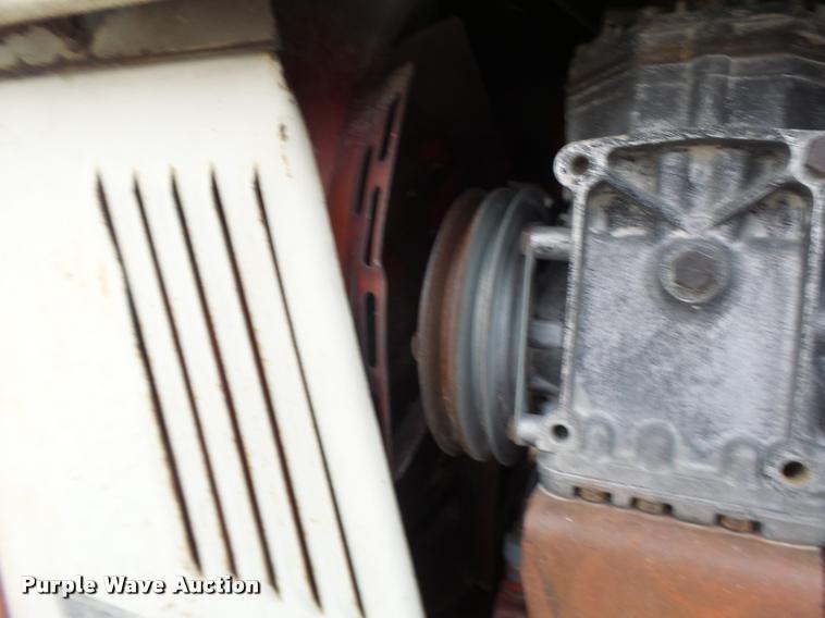 image for item DA3370 International 1066 tractor