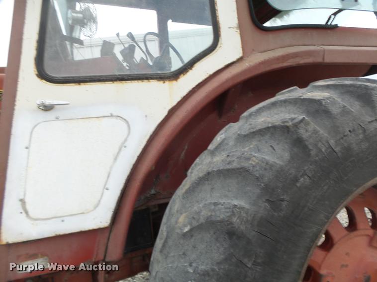 image for item DA3370 International 1066 tractor