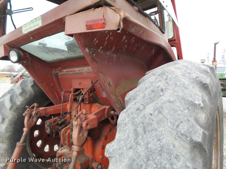 image for item DA3370 International 1066 tractor