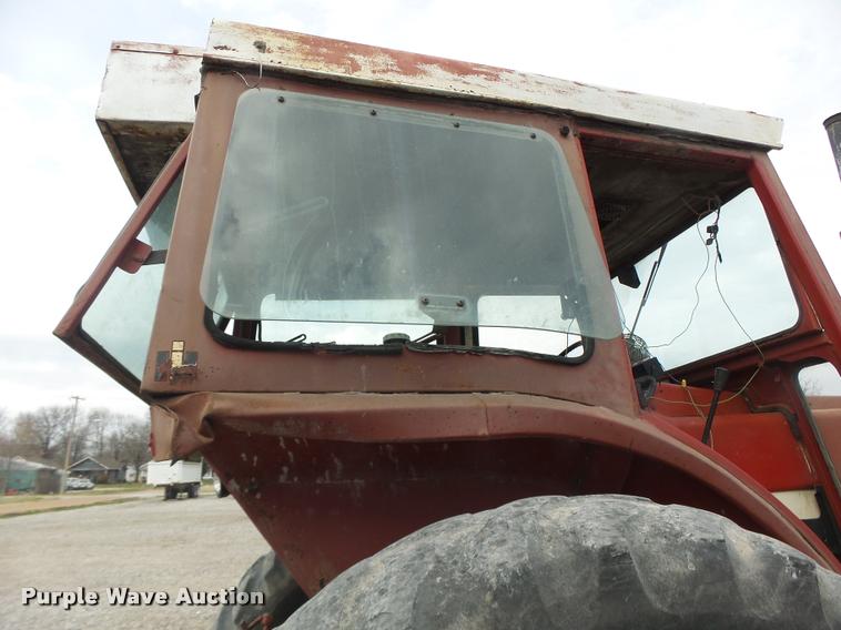 image for item DA3370 International 1066 tractor