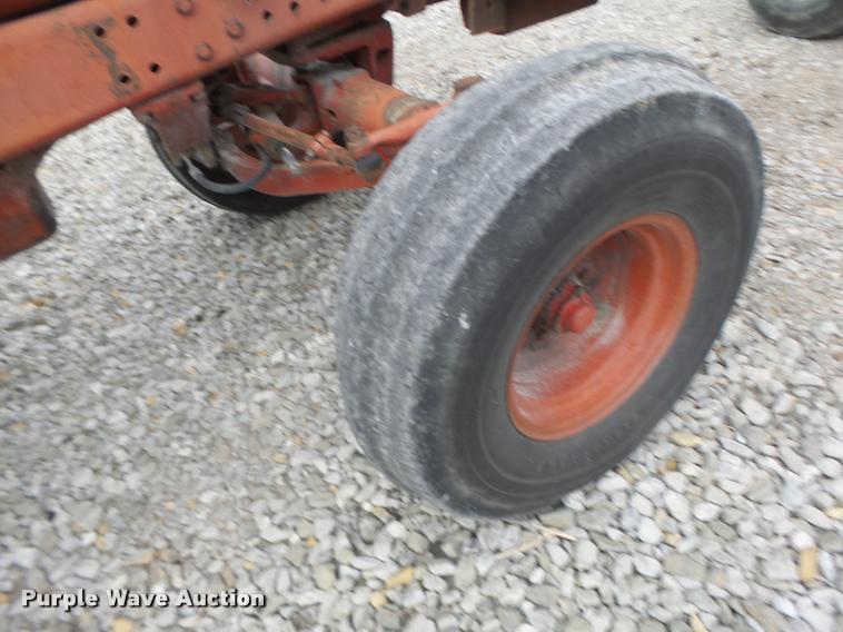 image for item DA3370 International 1066 tractor