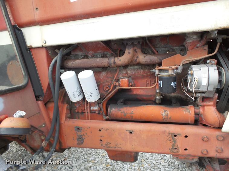 image for item DA3370 International 1066 tractor