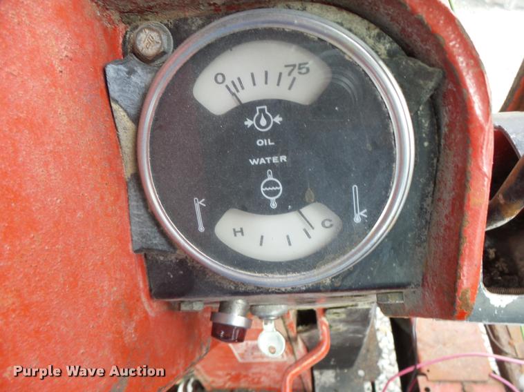 image for item DA3370 International 1066 tractor