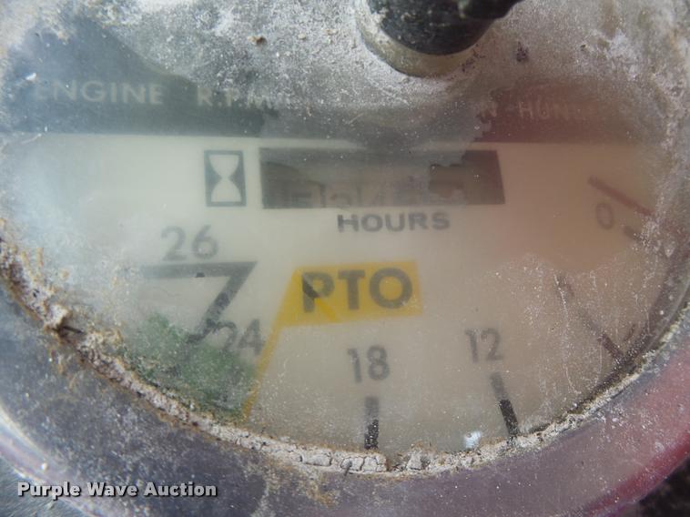 image for item DA3370 International 1066 tractor