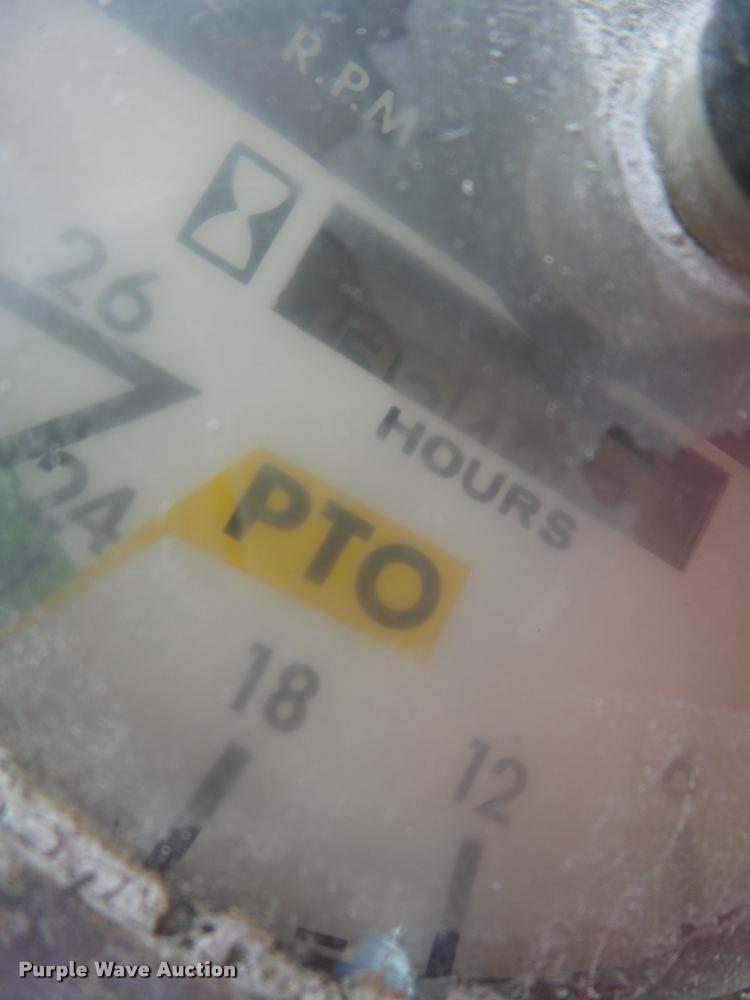 image for item DA3370 International 1066 tractor