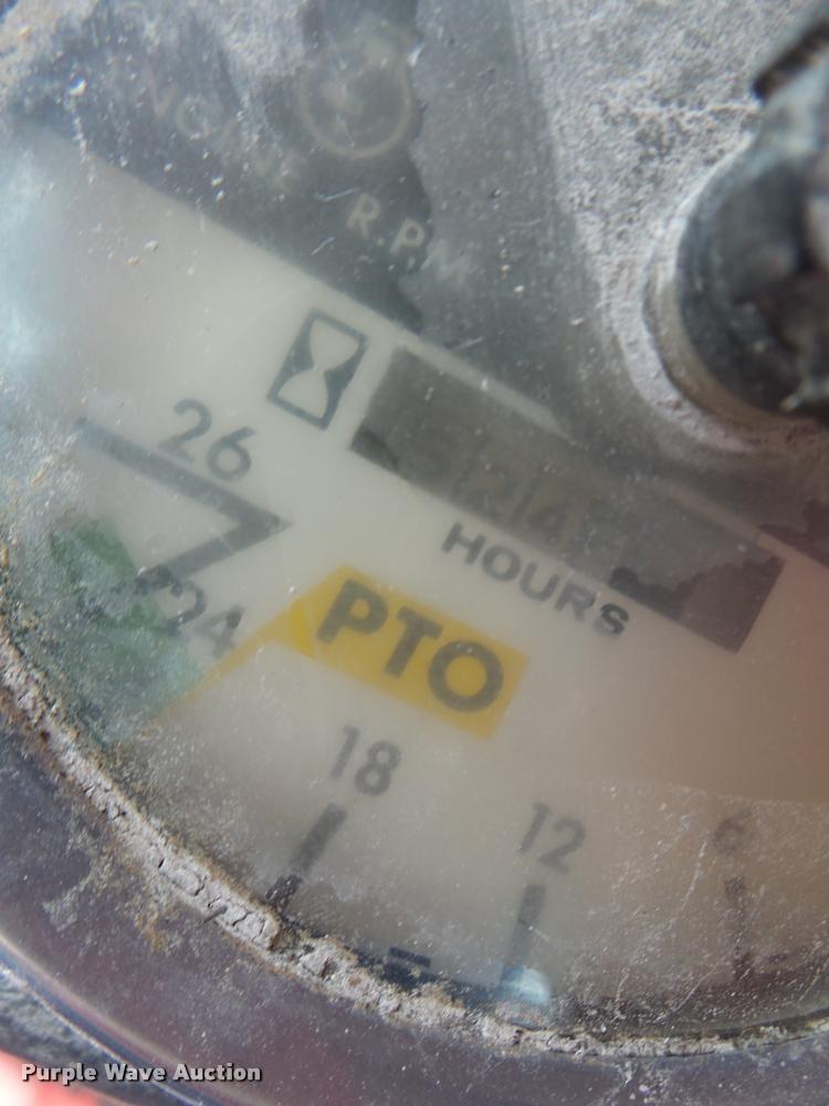 image for item DA3370 International 1066 tractor