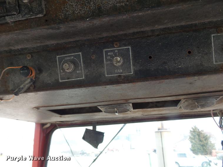 image for item DA3370 International 1066 tractor