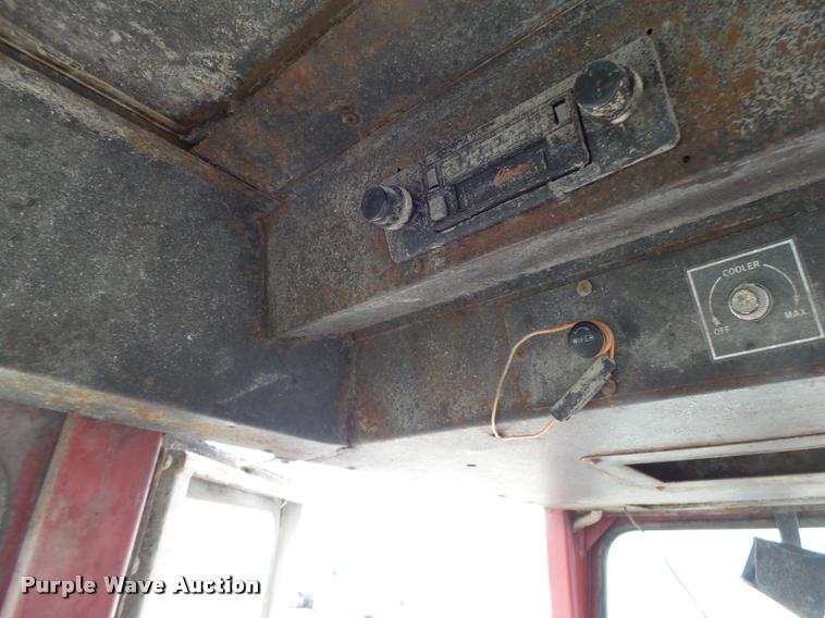 image for item DA3370 International 1066 tractor