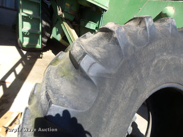 image for item DA3378 Firestone Radial 24.5-32 tire