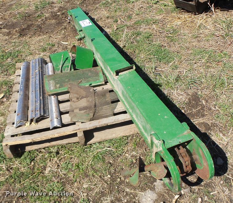 image for item DA3383 John Deere 4420 combine parts