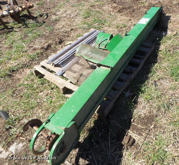 image for item DA3383 John Deere 4420 combine parts