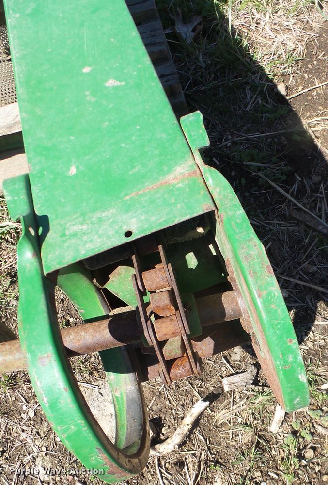 image for item DA3383 John Deere 4420 combine parts